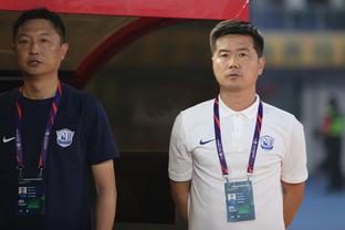 Quấy nhiễu việt vị? Trọng tài chính phán định Tưởng Quang Thái vượt vị trí tham gia tấn công, bóng đá quốc gia bị phán không có hiệu quả.